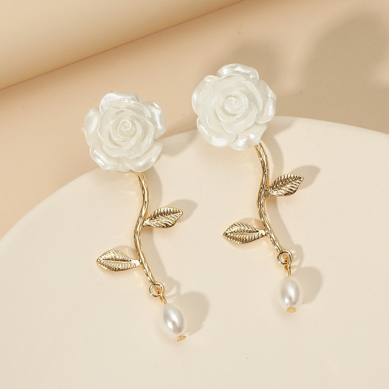 Women's Korean-style Flower Metal Alloy Earrings