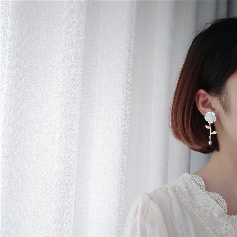 Women's Korean-style Flower Metal Alloy Earrings