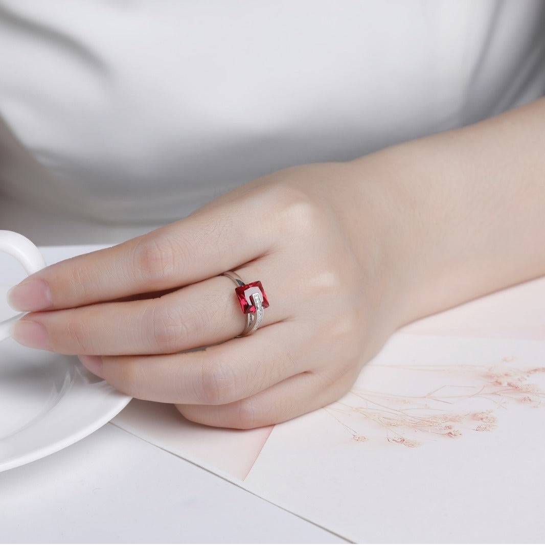 Pigeon Jacinth Exquisite Ring For Women