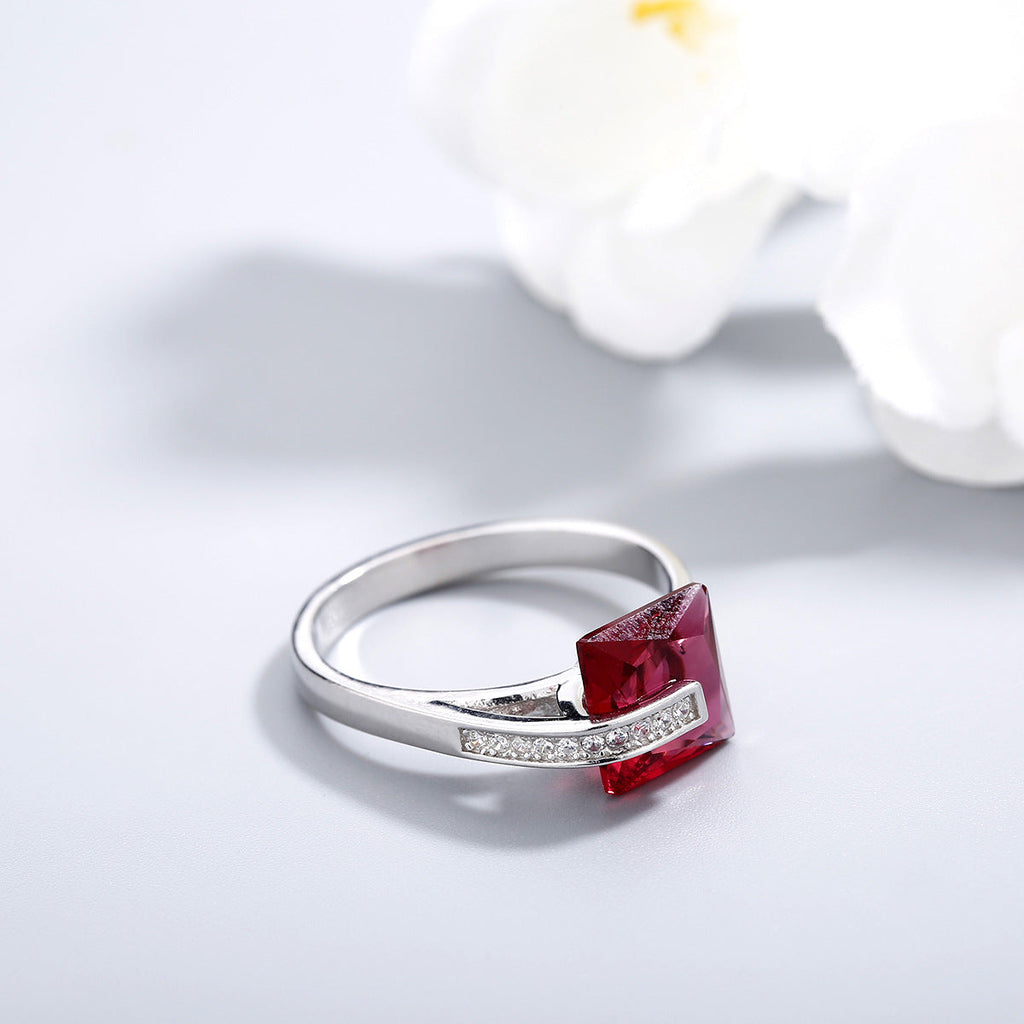 Pigeon Jacinth Exquisite Ring For Women