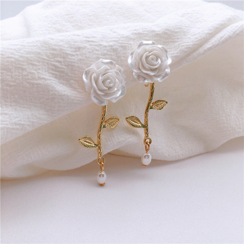Women's Korean-style Flower Metal Alloy Earrings